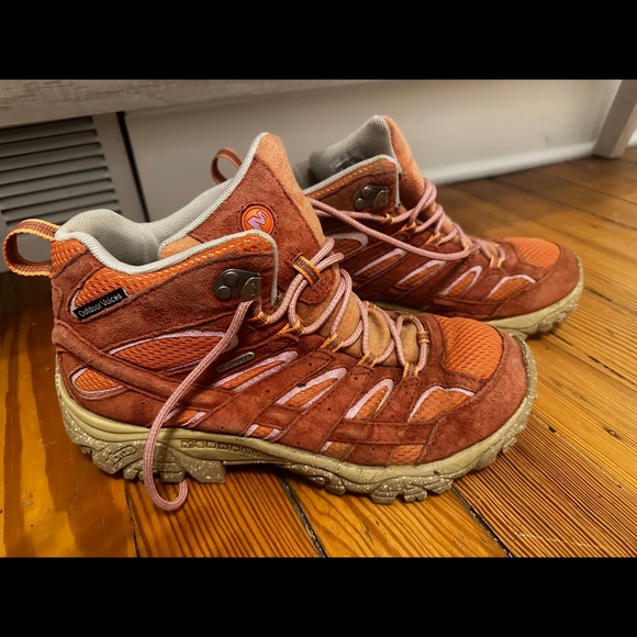 Merrell Outdoor Voices Collab Hiking Boots - Picture 2 of 3